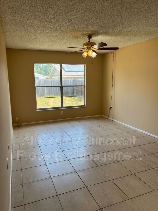 Building Photo - 2643 Country Grove Blvd