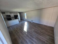 Building Photo - 304 Landrey Dr