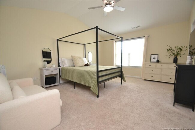 Building Photo - 3115 Manhasset Ln