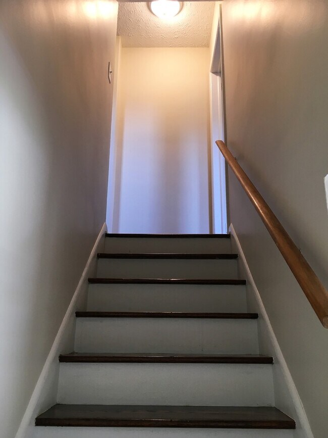 Building Photo - 3201-3205 Norwood St