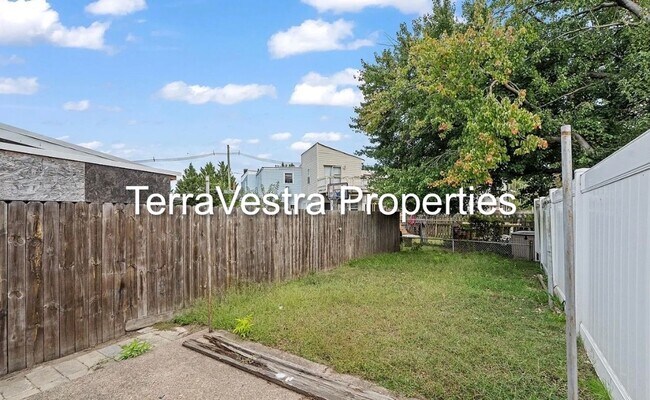 Building Photo - 2 Bed Single Family in Gloucester City! Eligible for $500 Security Deposit.