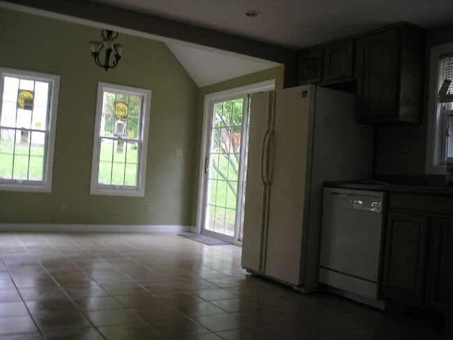 Building Photo - 5 George St