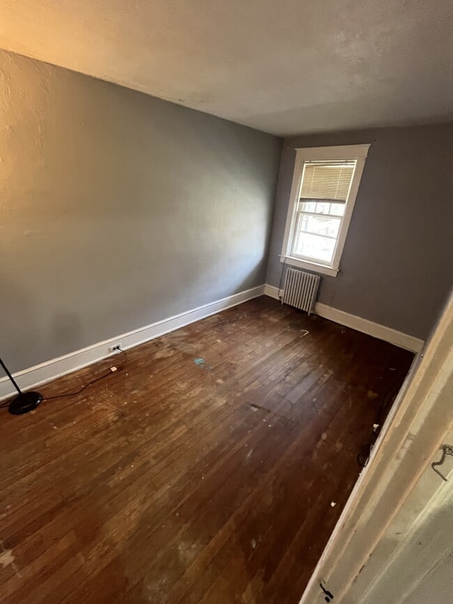 Building Photo - 450 New Dorwart St