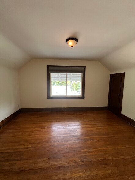 Building Photo - 2868 McKoon Ave