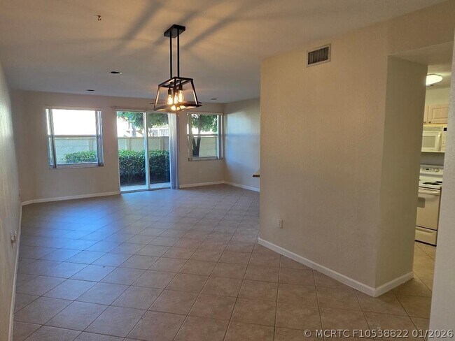 Building Photo - 3002 Deer Creek Country Club Blvd