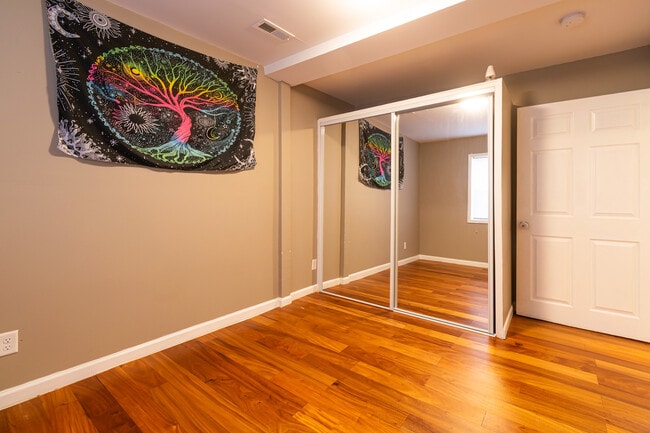 Building Photo - 2730 9th St