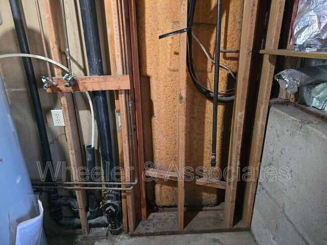Building Photo - 6087 S 2475 W