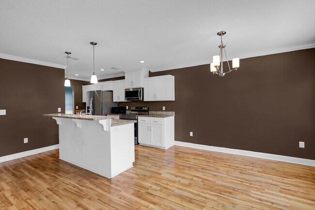 Building Photo - 721 Highgrove Ct