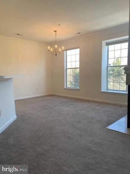 Building Photo - 4120 Vanderbilt Ct