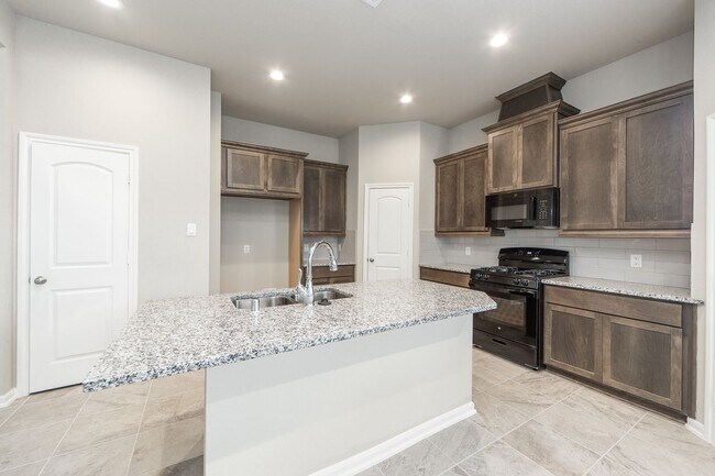 Building Photo - 5131 Pr Ter Ln