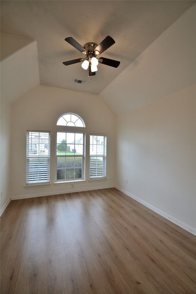 Building Photo - 9238 Clearwood Landing Blvd