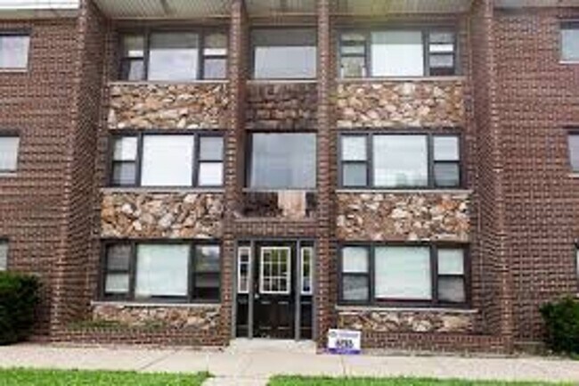 Building Photo - 6301 S Keeler Ave Chicago IL