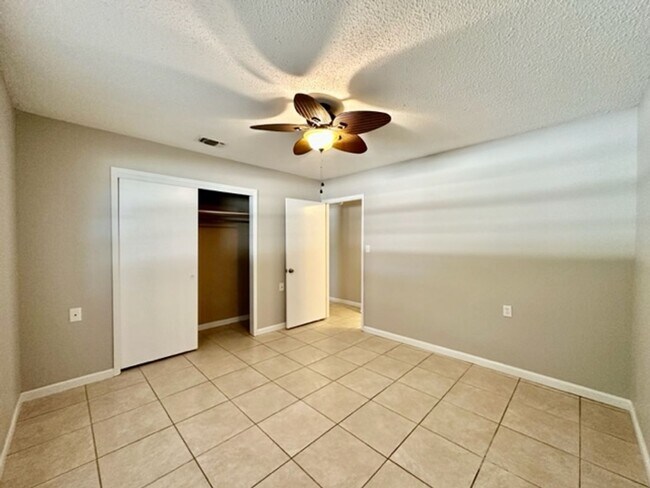 Building Photo - Spacious 3 Bedroom Duplex for Rent in Nice...