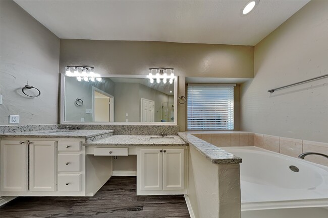 Building Photo - 30215 Stoney Plain Dr