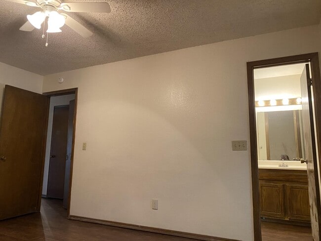 Building Photo - 12606 Abbotts Way
