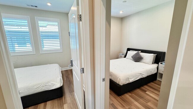 Building Photo - 1307 W Cara Dr