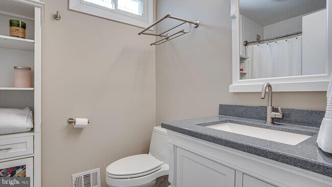 Building Photo - 8317 Harland Dr