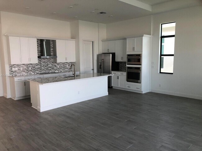 Building Photo - 9488 SW Pepoli Way