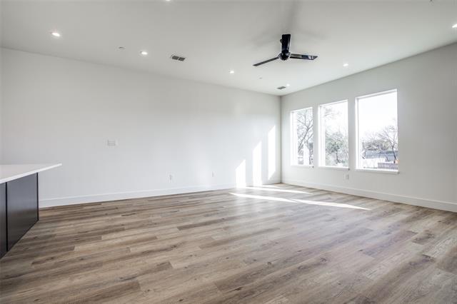 Building Photo - 2143 Mail Ave