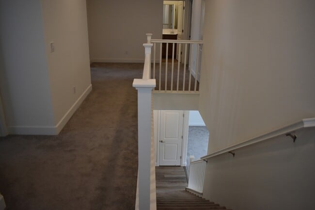 Building Photo - 8168 Oxbow Landing Loop