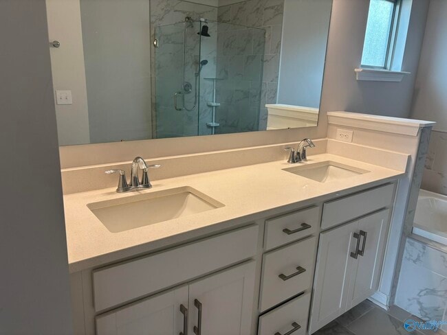 Building Photo - 180 Fenwick Pl