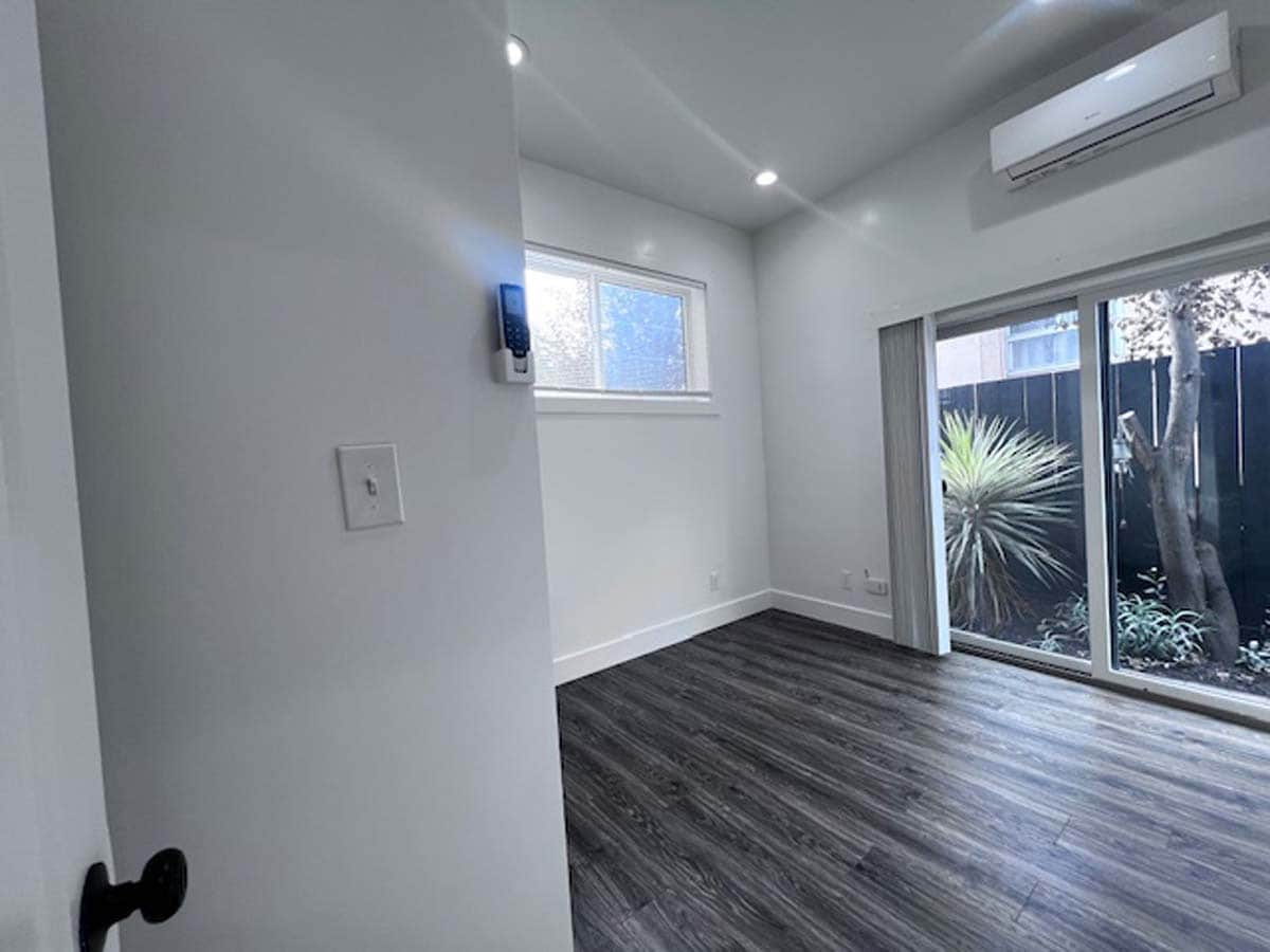 Building Photo - 6235 San Pablo Ave