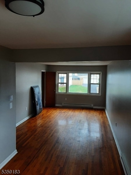 Building Photo - 303 Perry Ave
