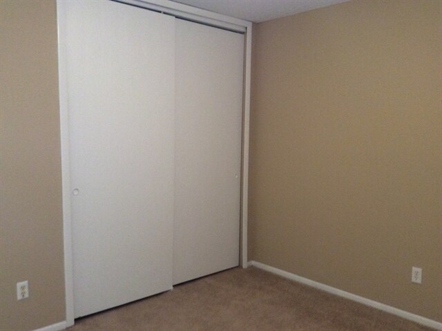 Building Photo - 3025 Holland Dr
