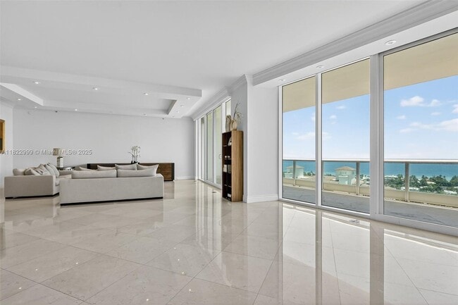 Building Photo - 20155 NE 38th Ct