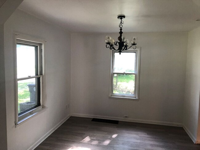 Building Photo - Spacious 3-Bedroom Home for Lease Goodyear...