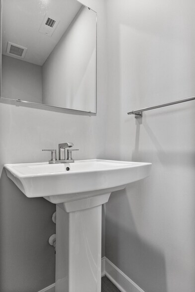 Building Photo - 1 Sage Way