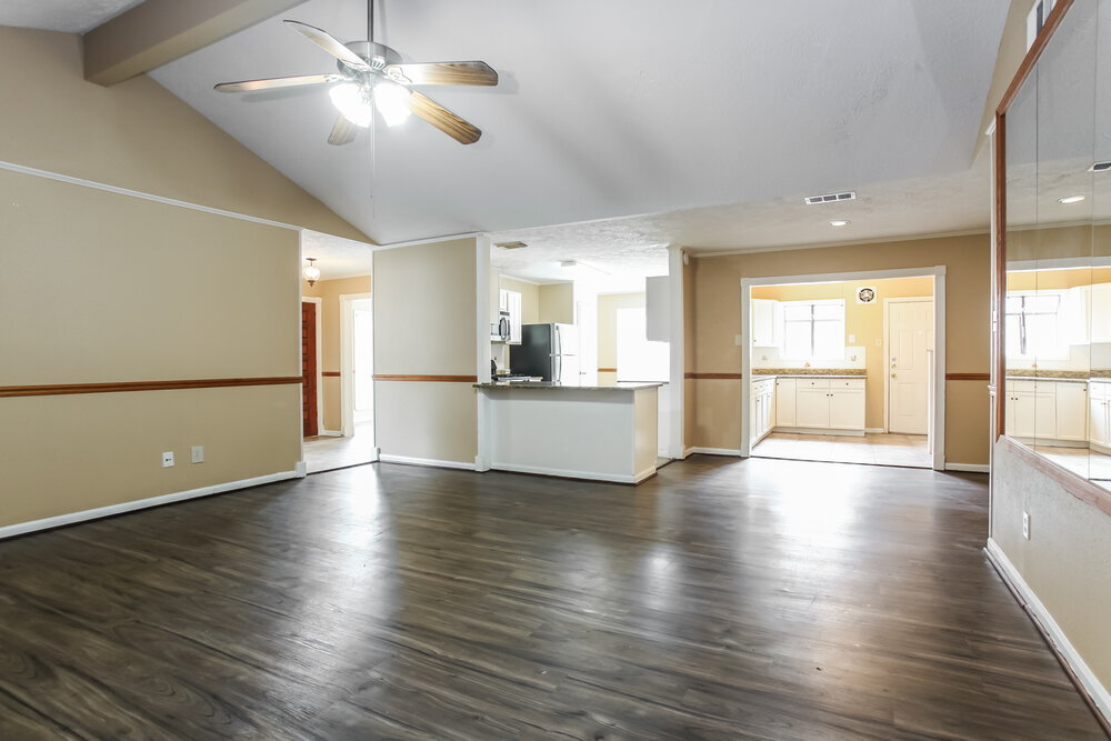 Building Photo - 7406 San Simeon Dr