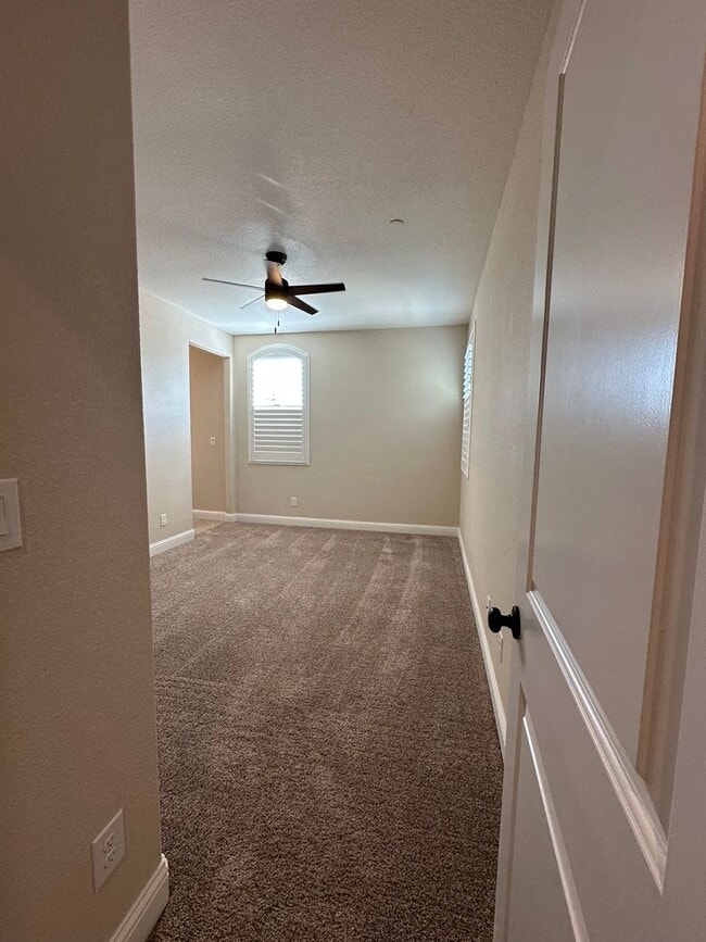 Building Photo - Impressive All Single Story 3 Bedroom, 2.5...