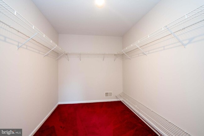 Building Photo - 27 Samantha Dr