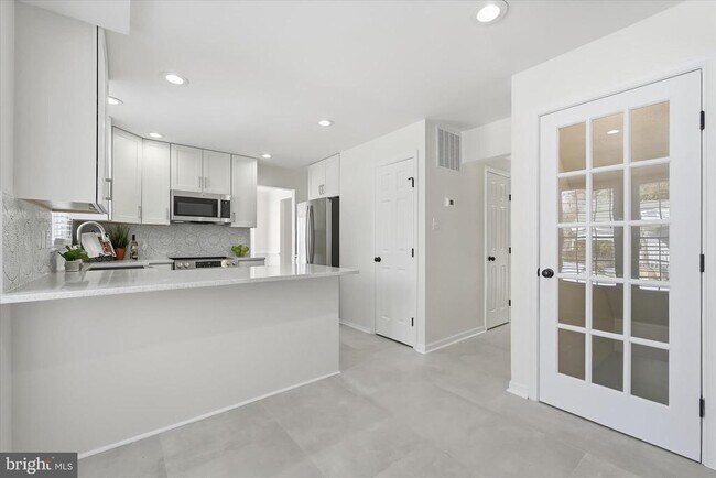 Building Photo - 9500 Windbeat Way