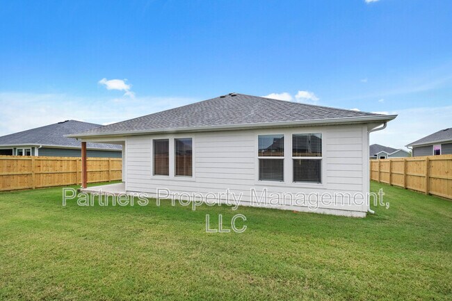 Building Photo - 941 Rentley St