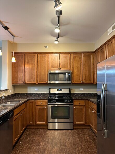 Building Photo - 5N426 Rohlwing Rd