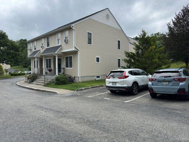 Building Photo - 1870 Baldwin Rd