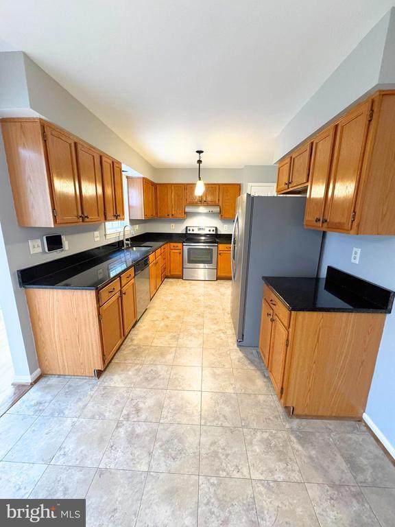 Building Photo - 3063 Schubert Dr