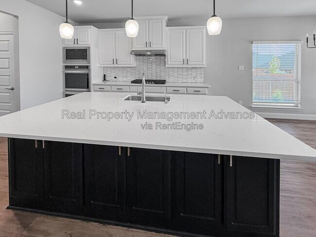 Building Photo - 308 Winding Creek Ln