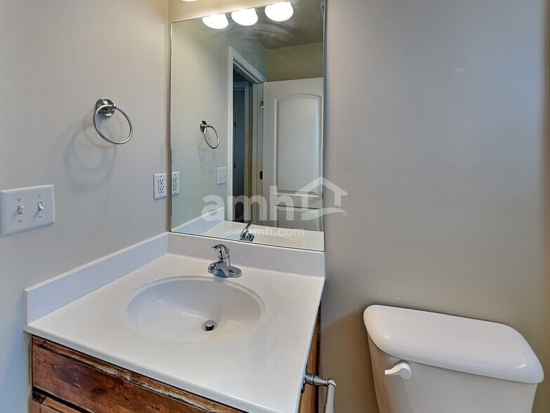 Building Photo - 3501 Bay Ct