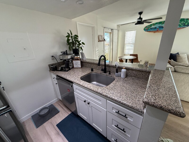 Building Photo - 23335 La Crescenta