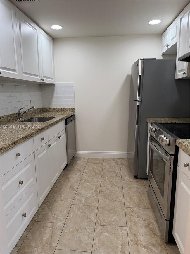 Building Photo - 1551 SW 135th Terrace
