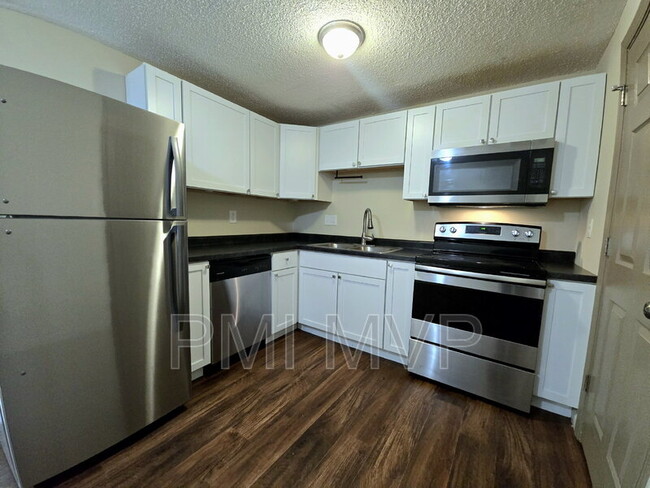 Building Photo - 7280 Broadwyn Dr