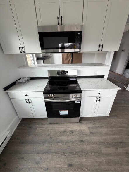 Building Photo - 500 Marwood Ave