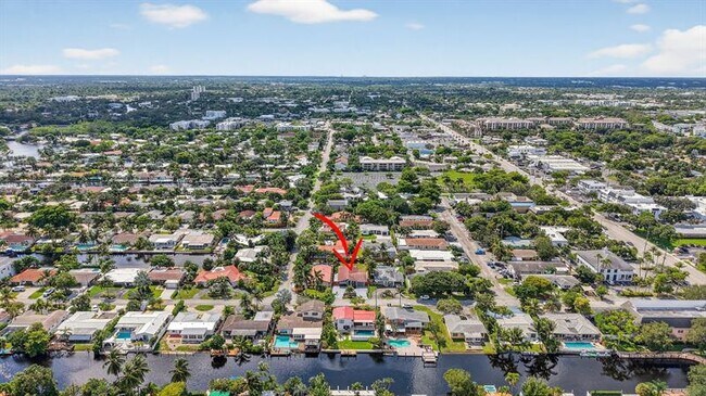 Building Photo - 2407 NE 17th Terrace