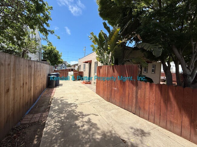 Building Photo - Quiet & Updated Watsonville Charmer 2 plus BR/1BA