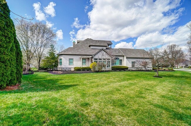 Building Photo - 6655 Traquair Pl