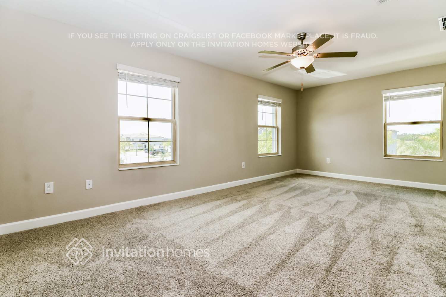 Building Photo - 2918 Coach Manors Way