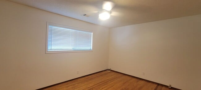 Building Photo - 21855 Belmont Dr